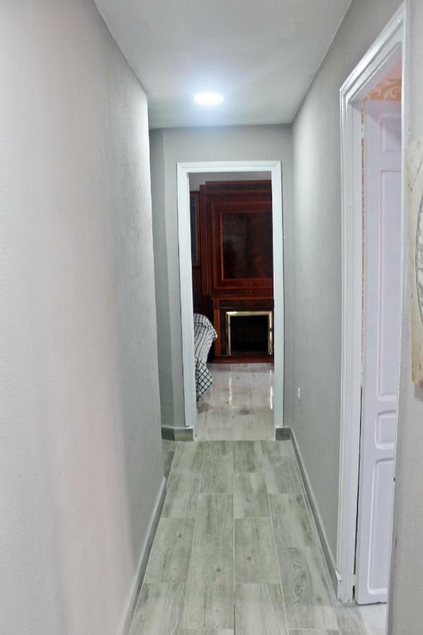 Habitacion Con Terraza En Аліканте Екстер'єр фото